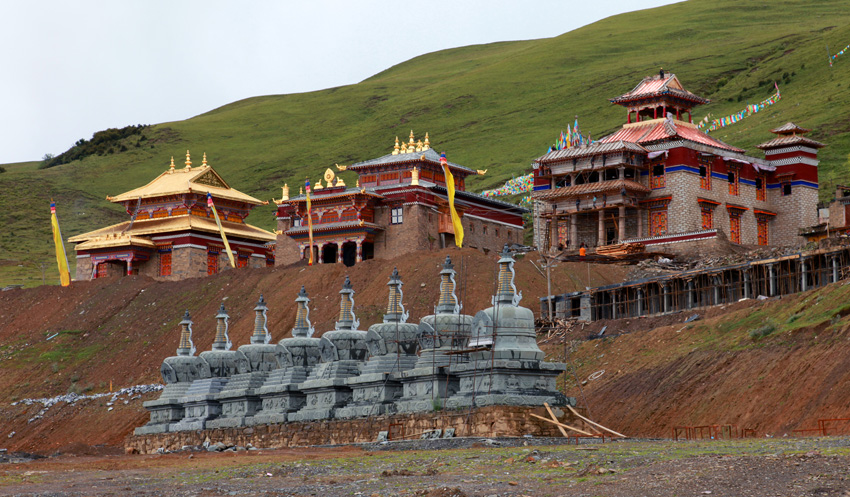 川藏最美丽佛学院 川藏最美丽佛学院
