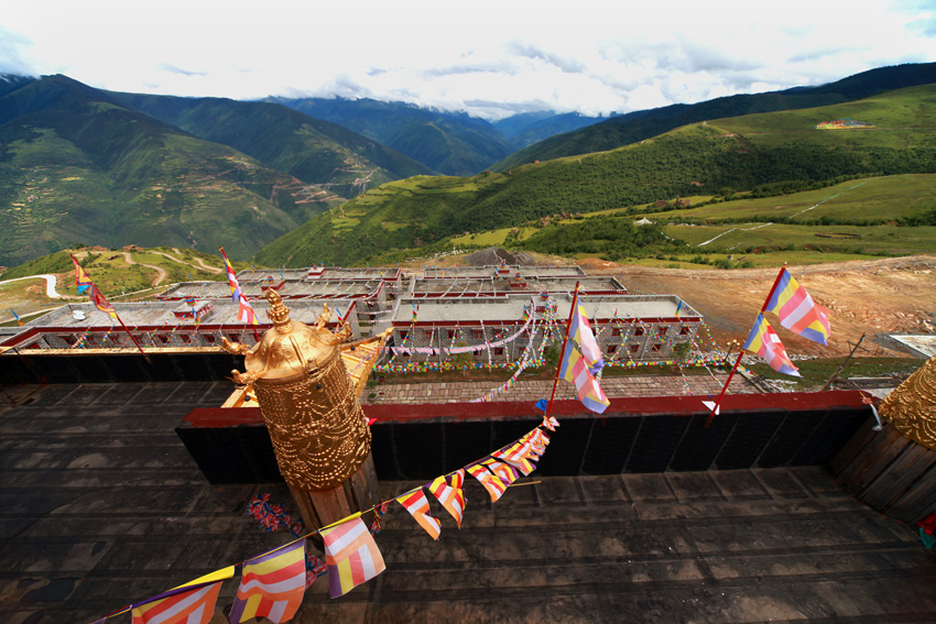 川藏最美丽佛学院 川藏最美丽佛学院