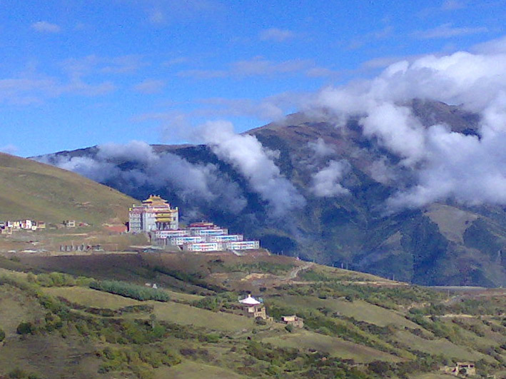 川藏最美丽佛学院 川藏最美丽佛学院