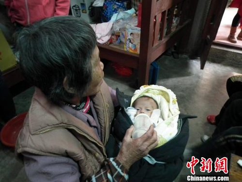 广东一老和尚收养百余残疾孤儿,苦撑十几年 广东一老和尚收养百余残疾孤儿,苦撑十几年