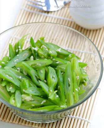 ֥���ļ���_Ѱ��ʳ�ĵ����³Է�