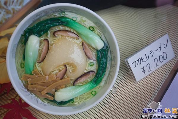 点击图片,在新窗口显示原始尺寸 揭露日本人的血腥鲨鱼交易,鱼翅热销是罪魁