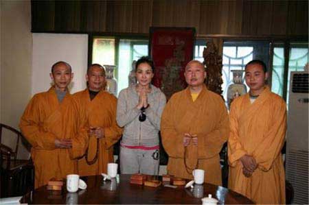 王菲求佛路:但愿弃“我执”增智慧 王菲求佛路:但愿弃“我执”增智慧