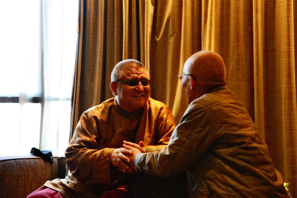 ���ù�����α����ڶ�üɽ�׼�����������