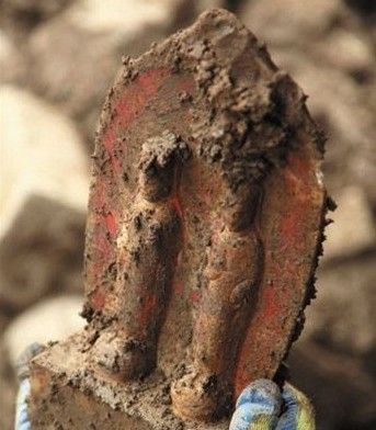 曹操墓穴惊现巨大佛像坑_佛像级别史无前例(图) 曹操墓穴惊现巨大佛像坑_佛像级别史无前例(图)