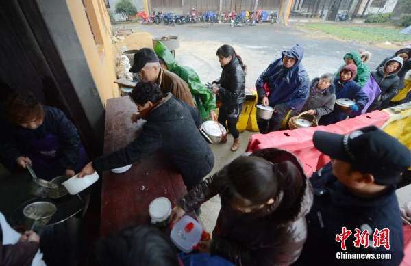 �����ȳ�һ����_���ط���ʩ����ɮ�˽�������(ͼ)