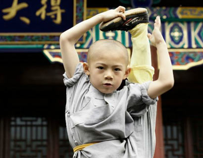 少林新生代功夫王子横空出世_实力堪比第一武僧 少林新生代功夫王子横空出世_实力堪比第一武僧