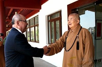 台湾宗教领袖参政:也分蓝绿营_不过度涉入政治 台湾宗教领袖参政:也分蓝绿营_不过度涉入政治