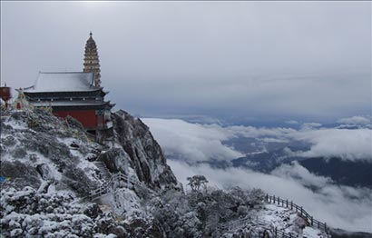 宗教活动场所大门的开与关应该听谁的? 宗教活动场所大门的开与关应该听谁的?