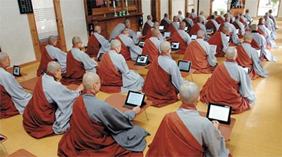 ����۲죺�й��ڽ̽�ġ���ý�塱ʱ��