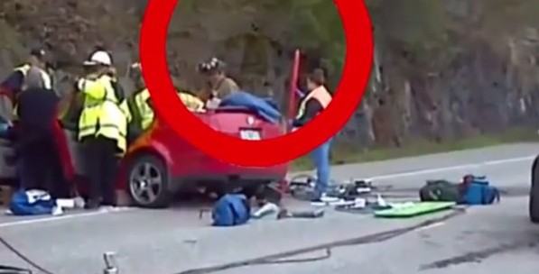 交通意外现场_竟拍到“亡魂”飘上天?(图) 交通意外现场_竟拍到“亡魂”飘上天?(图)