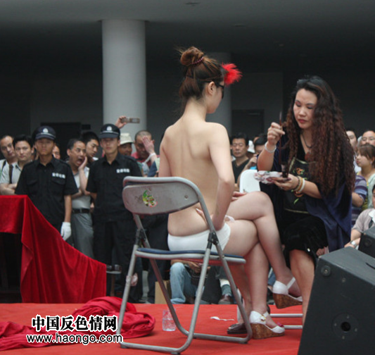 �����Բ�����ģ������ʧ��ˮ���ٰ췽�Ŀ�ζ�ж��أ�