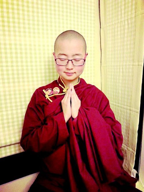 出家美女大学生才真旺姆:寺庙生活并不神秘 出家美女大学生才真旺姆:寺庙生活并不神秘