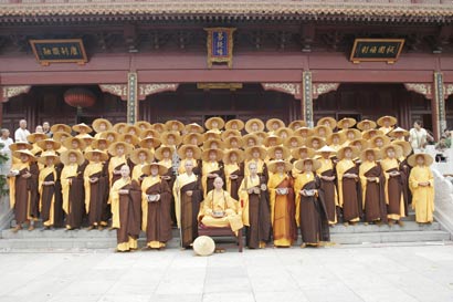 ���۳��ϣ���������ʵ������_�����ڻ�������