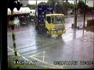 Խ��Ů�Ӷ�����������ͷ��ͯ��컣�