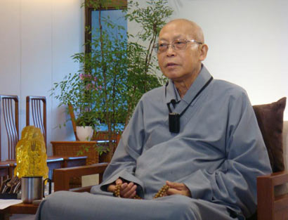 圣严法师说“放下”不等于“放弃” 圣严法师说“放下”不等于“放弃”