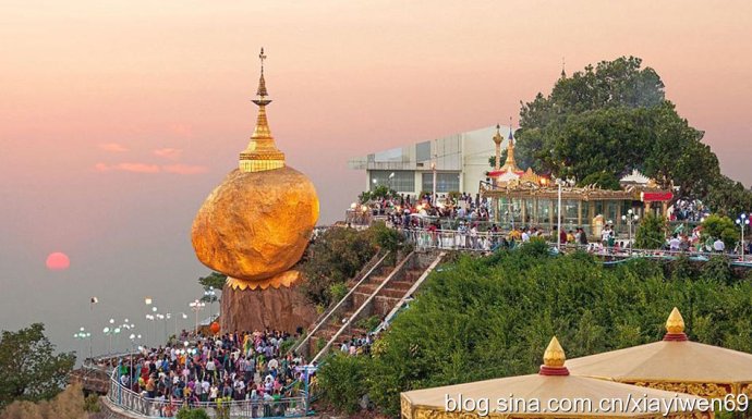 悬空佛塔矗立崖壁数百年女人只能远望禁止碰触 悬空佛塔矗立崖壁数百年女人只能远望禁止碰触