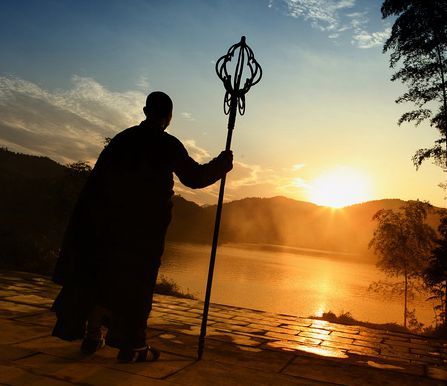 阿姜查:什么让人活得真正像人_而非动物? 阿姜查:什么让人活得真正像人_而非动物?