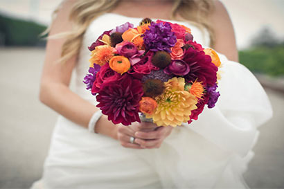 新婚之时妻子突然发愿舍发出家! 新婚之时妻子突然发愿舍发出家!