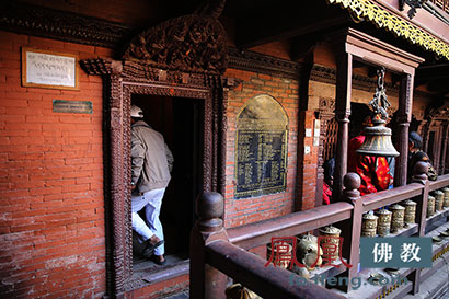 ���ͷ�ʦ:_���������������Ͼ�ɱ������