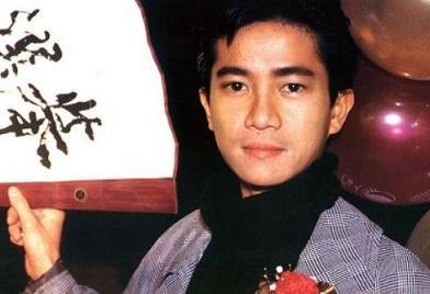 ������һ����̳���ǣ����ҩ����Ӣ�����ţ��Ų�ȴ����ĸ�ӻ�һ��