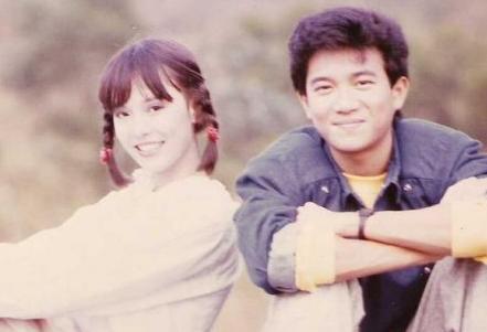 ������һ����̳���ǣ����ҩ����Ӣ�����ţ��Ų�ȴ����ĸ�ӻ�һ��