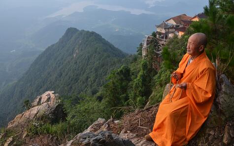 广钦老和尚:做事“不执着”不是叫你散漫不用心 广钦老和尚:做事“不执着”不是叫你散漫不用心