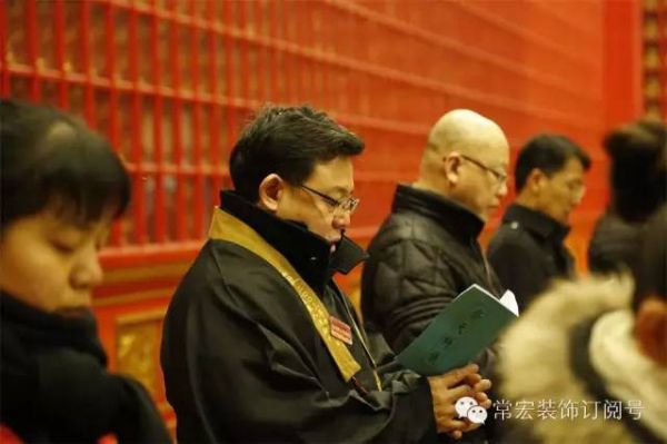 �������µ�ʮһ�커�����ְ�����Ʒ���Բ��