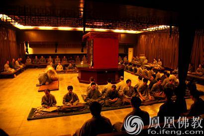 一个女博士的佛门实践:我在禅堂被“痛打” 一个女博士的佛门实践:我在禅堂被“痛打”