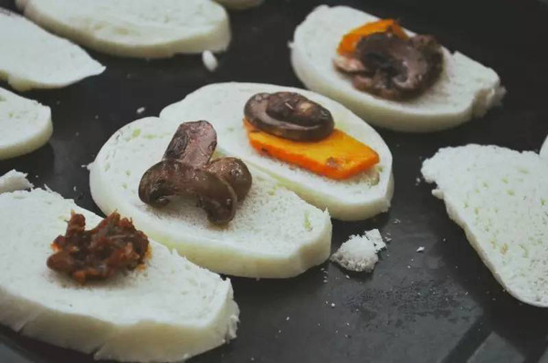 �Ͻ�ѧ����������ͷ˲�䡰�ߴ��ϡ����³Է�