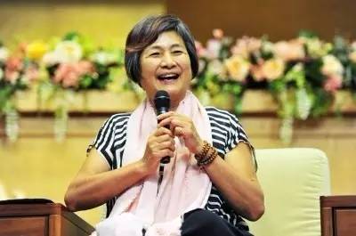 ������Ӱ��֣���壺ÿ�ܳ�һ������վ�����ÿ�곭һ�����زؾ���