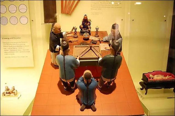 �Է����ᳫ�𷨣�����С������Ѵ�